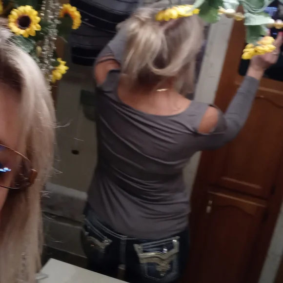 "Rock & Republic" brand. Long sleeve cut out top. Size L. - Picture 3 of 5